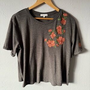 Taupe orange embroidered flowers cropped tee